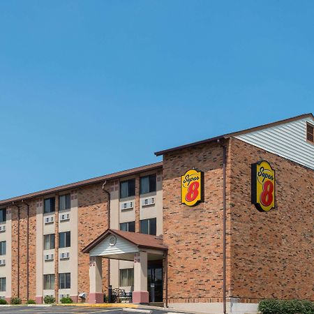 Отель Super 8 By Wyndham St Charles Saint Charles Экстерьер фото